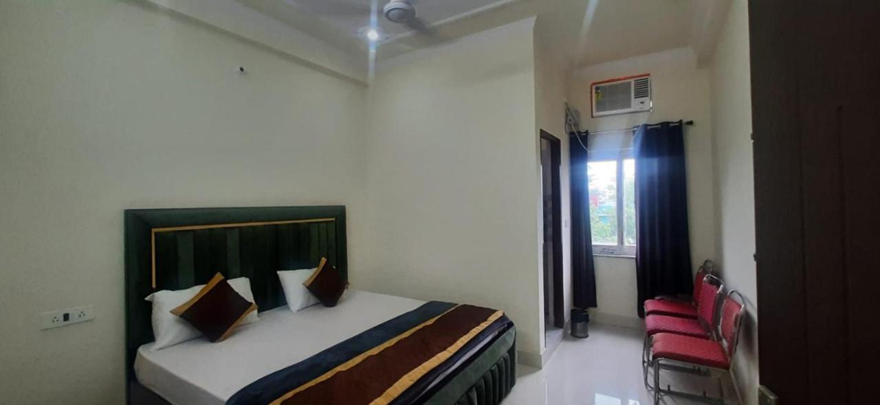 Hotel The Bird Dehradun Bagian luar foto
