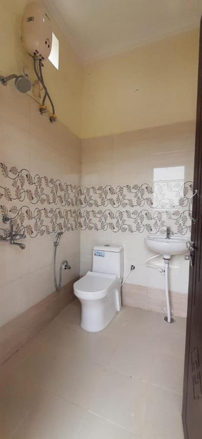 Hotel The Bird Dehradun Bagian luar foto