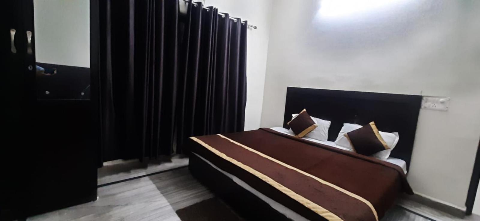 Hotel The Bird Dehradun Bagian luar foto