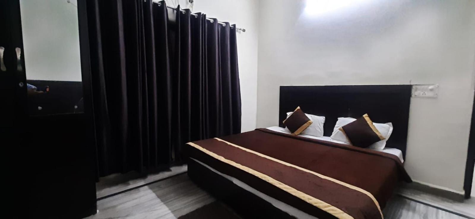 Hotel The Bird Dehradun Bagian luar foto