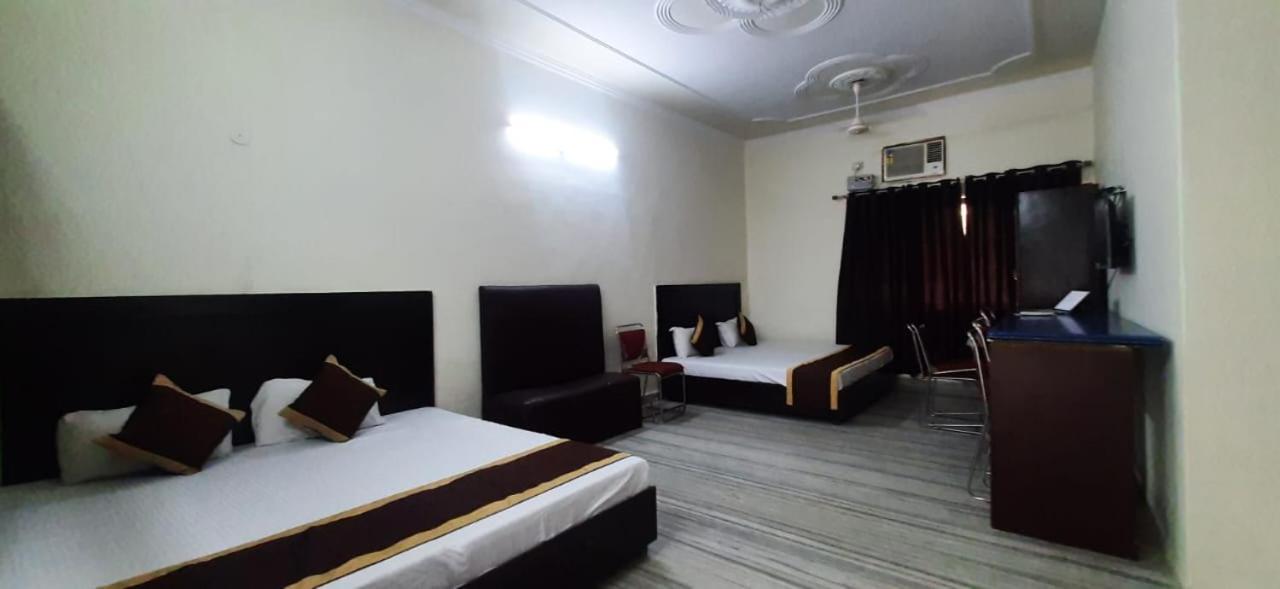 Hotel The Bird Dehradun Bagian luar foto